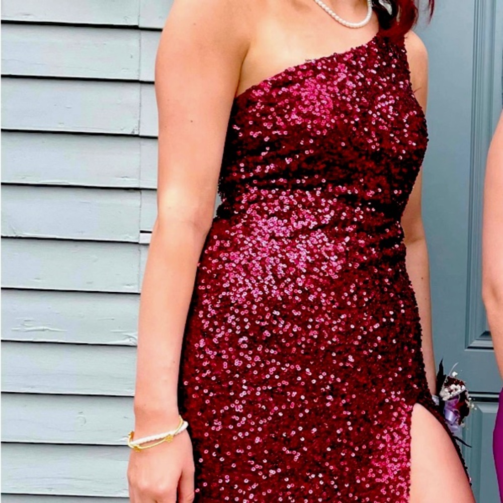 Windsor sparkly prom dress!